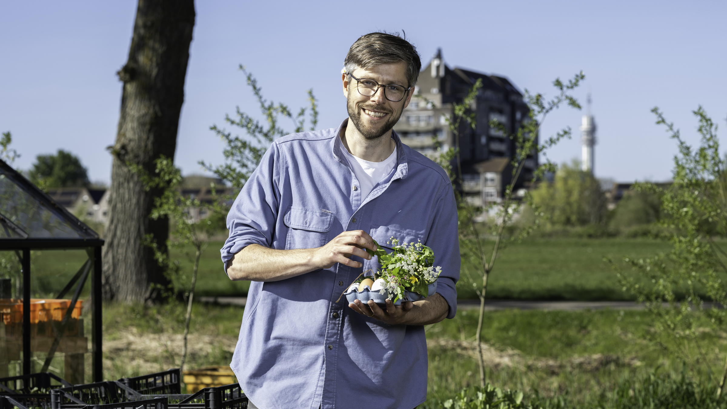 Harvesting together brings people together