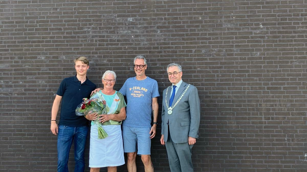 Royal decoration for Nel Bartman