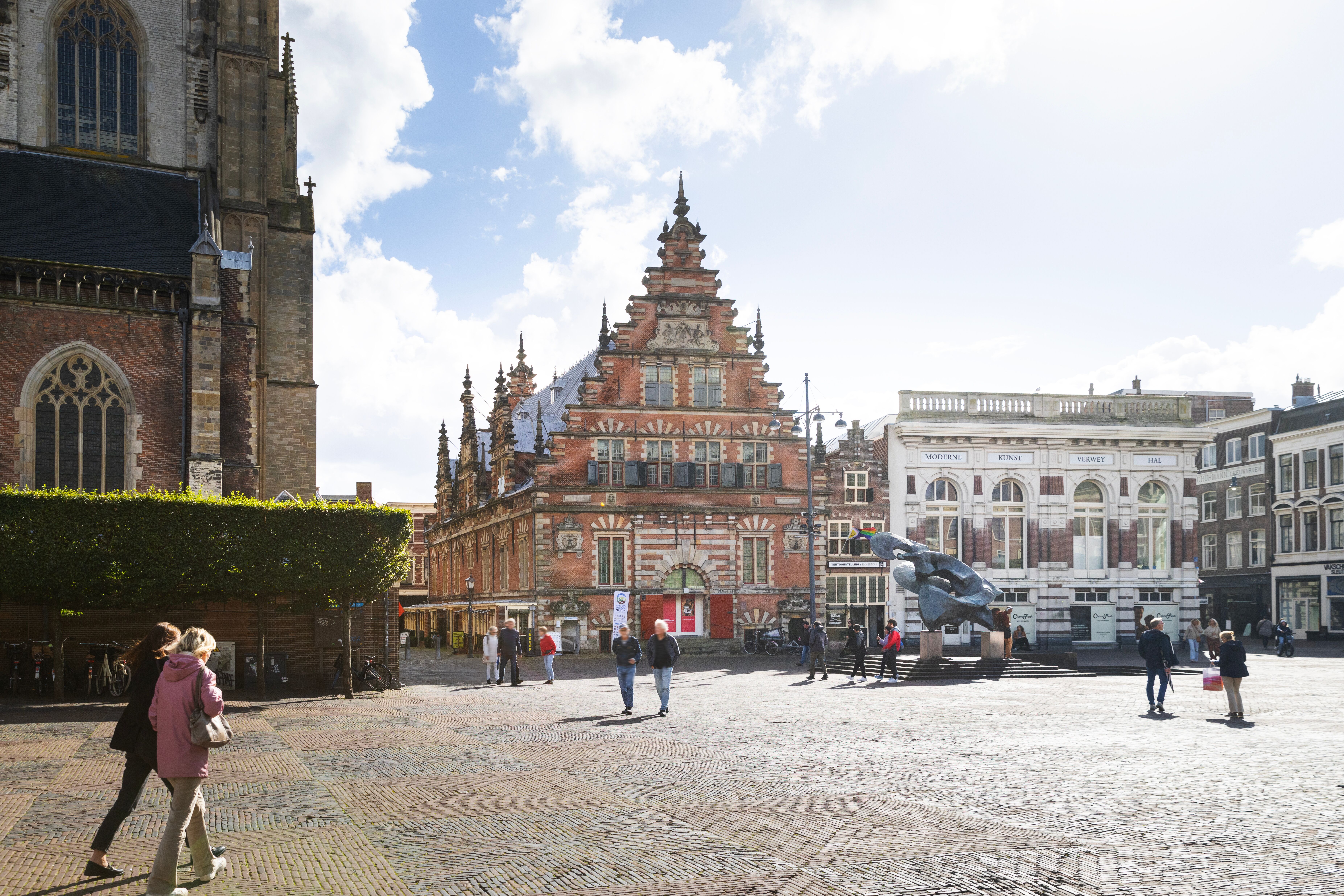 Exhibition on the choices that shape the city