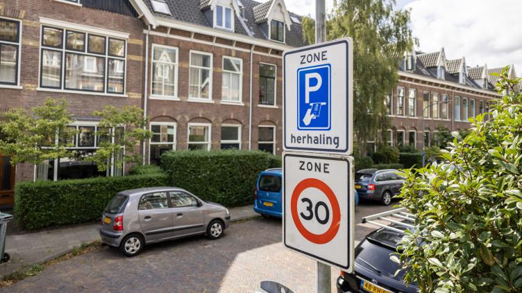 Informatiebord over parkeren