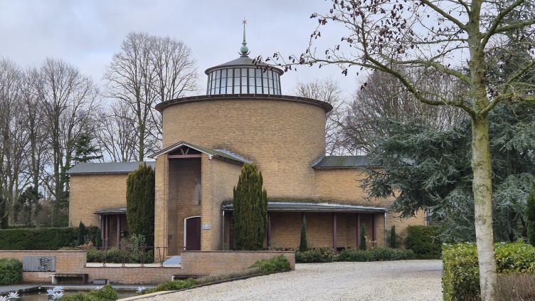 Aula begraafplaats Akendam