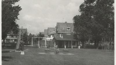 Blik op speeltuin Mariagaarde in 1966