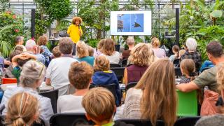 Lezing Auke Florian Hiemstra in de kas