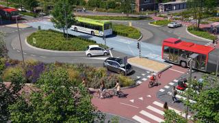 Impressie van een rotonde op de nieuwe Europaweg