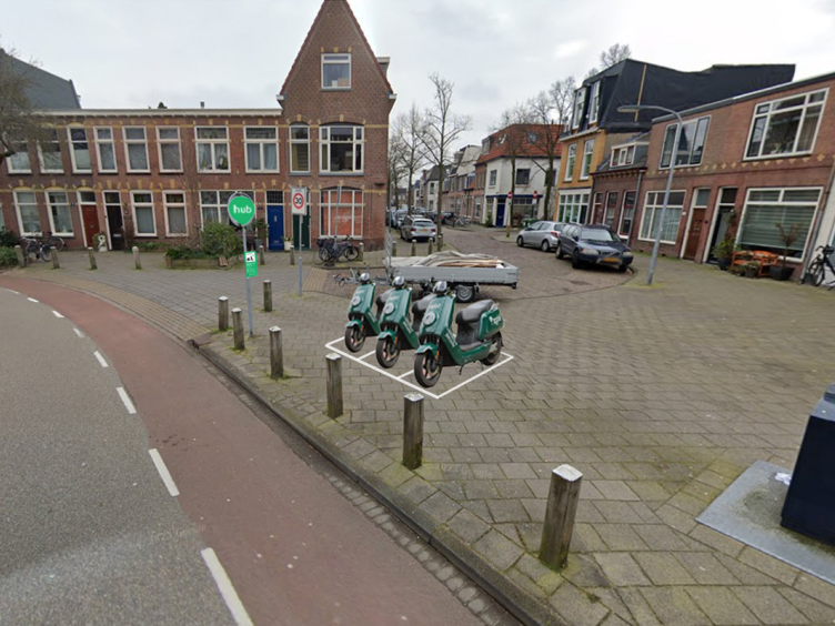 Impressie van de parkeerhub voor deelscooters.