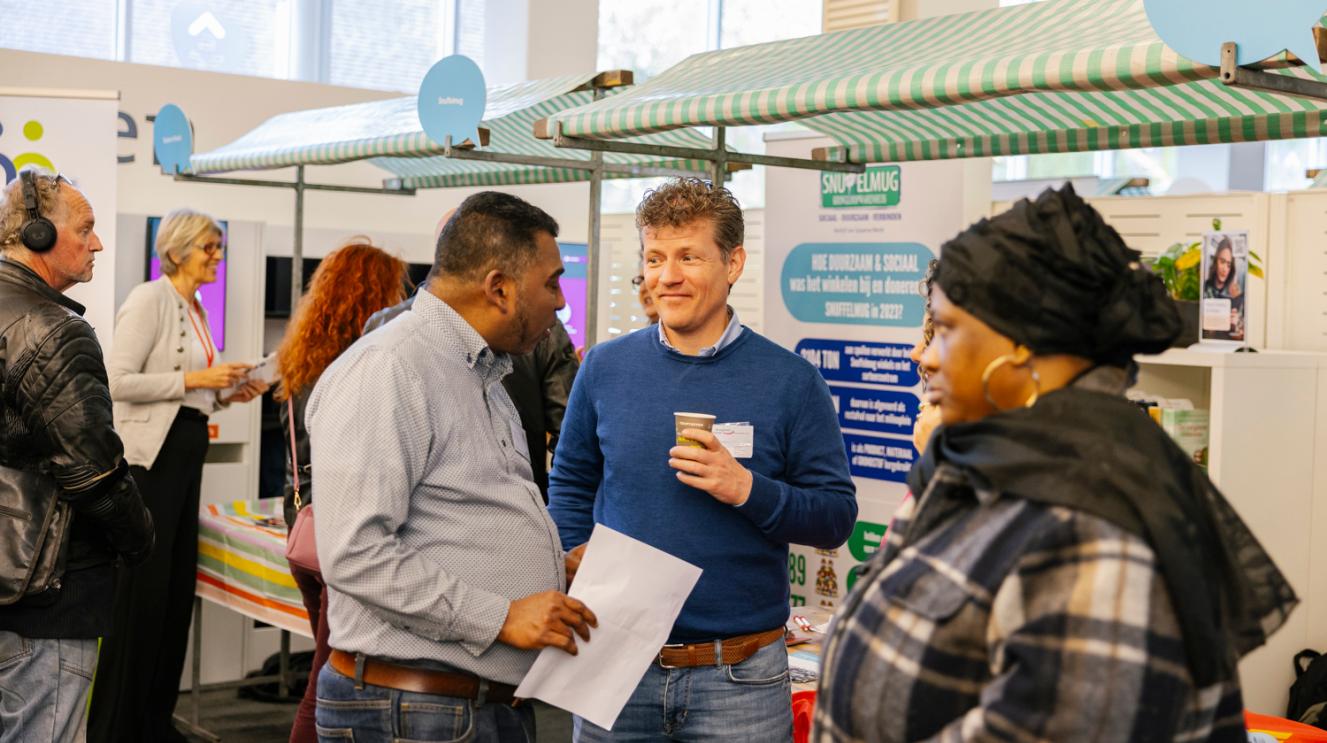 Bezoekers op de participatiemarkt