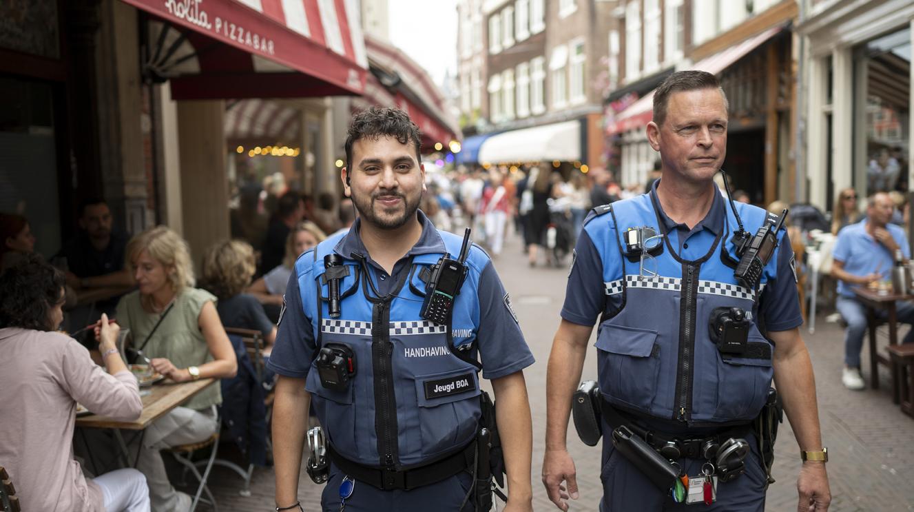 Handhavers op straat