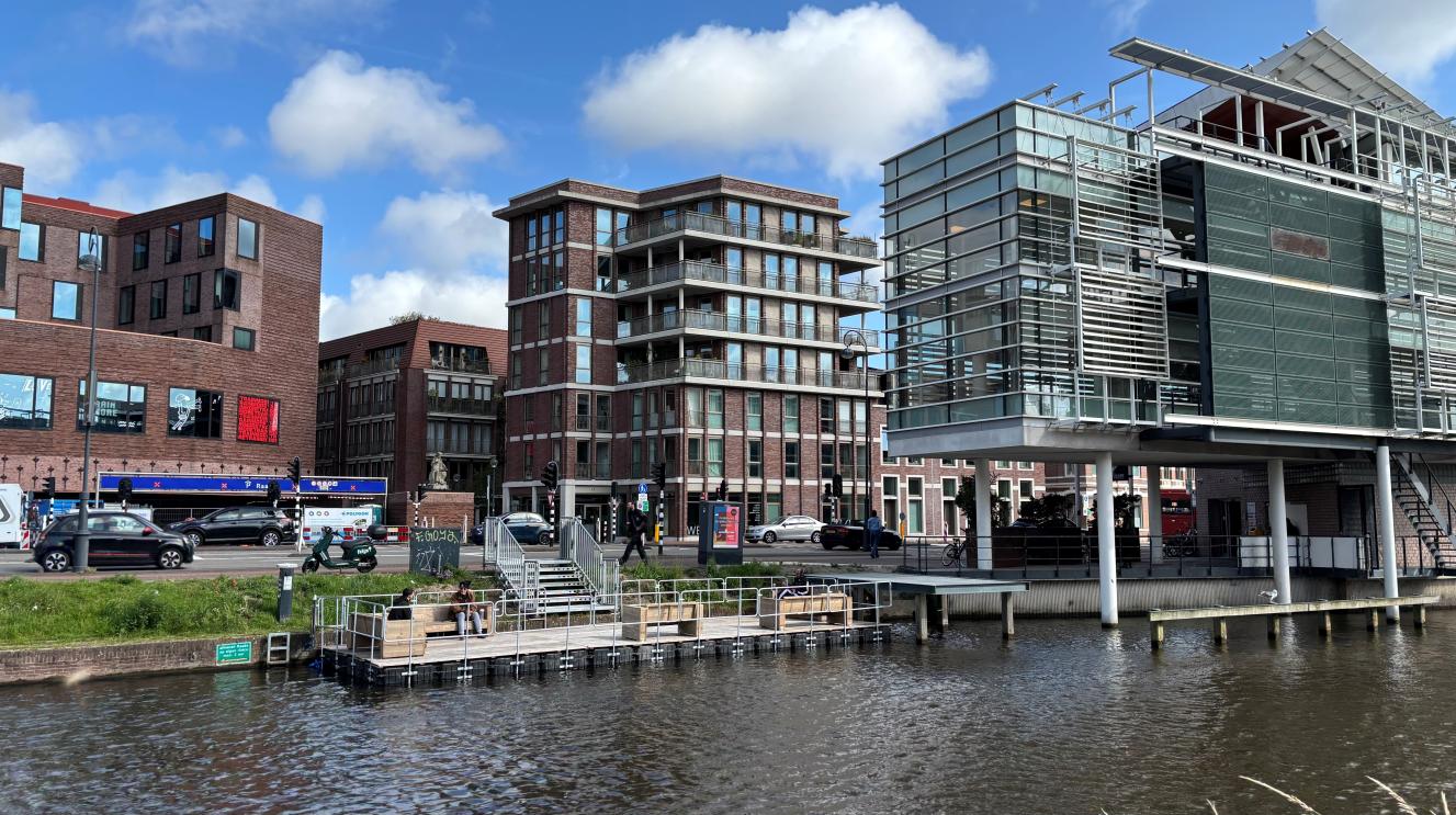 Ponton aan Wilhelminakade