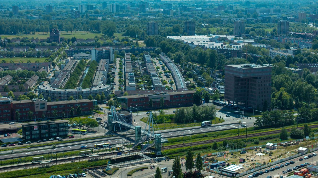 Luchtfoto van Oostpoort, het gebied bij station Spaarnwoude