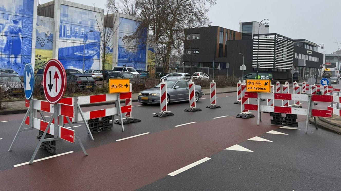 Afzetting op de Leidsevaart ter hoogte van de Prins Hendrikbrug