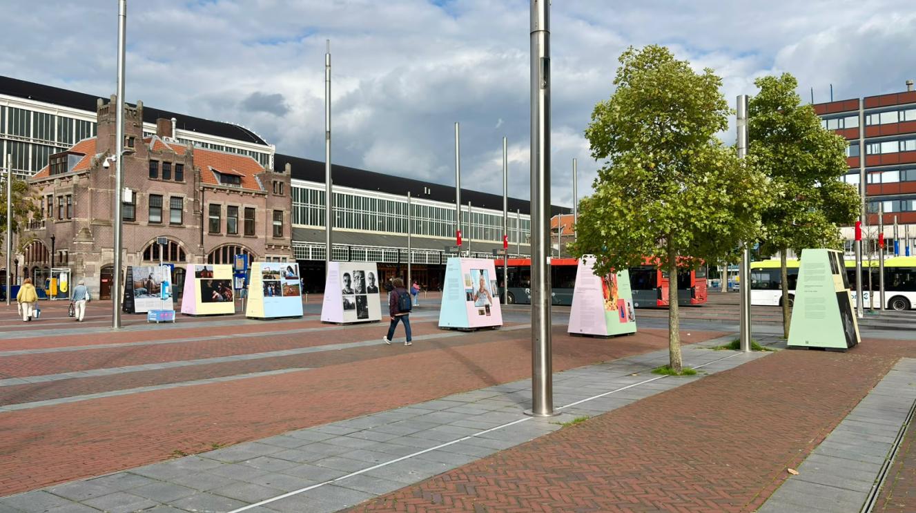 Tentoonstelling op het Stationsplein