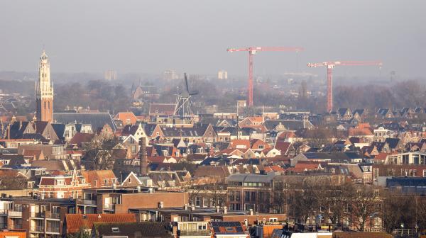 Luchtfoto van een woonwijk in Haarlem